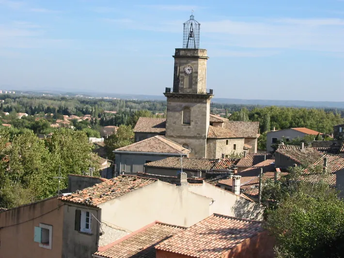 Vue générale du village d'Eyguières.