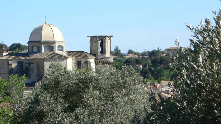 Vue de l'Eglise Notre Dame de l'Assomption du chemin de Croix de Lambesc